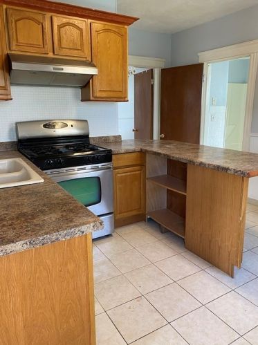 22 Grammont Rd, Worcester MA 01607-1114 exterior