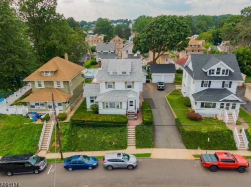 15 High St, Belleville, NJ 07109-2511