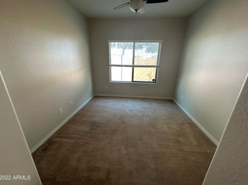 2224 Beverly Ln, Phoenix AZ  85022-2913 exterior