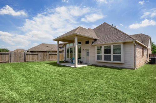418 Conchola Ln, Richmond TX 77469-1823 exterior