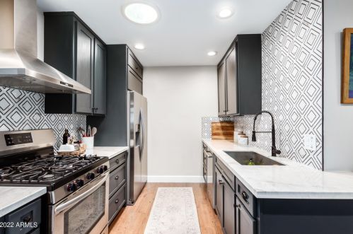 4231 Catalina Dr, Phoenix AZ 85031-3726 exterior