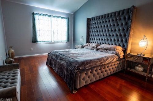 204 Olivio Dr, Belleville NJ  07109-5352 exterior