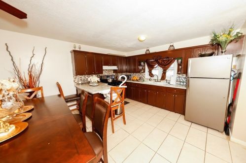 501 Durfee St, Fall River MA 02720-2509 exterior