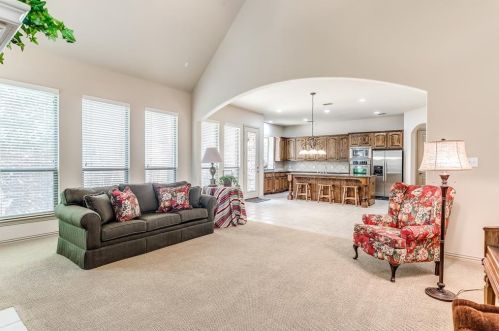 7020 Coverdale Dr, Plano TX 75024-7553 exterior