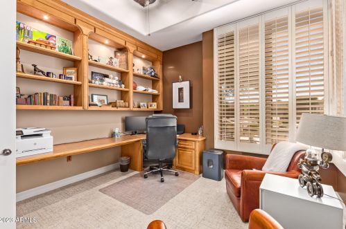 22843 54th St, Phoenix AZ  85054-7199 exterior