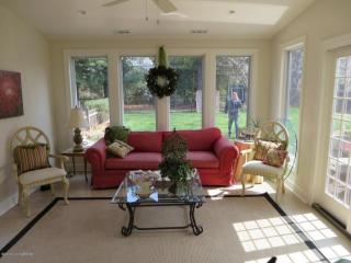 2301 Northfield Dr, Louisville KY  40222-6326 exterior