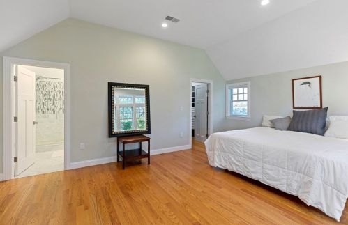 82 Day St, Newton MA 02466-2906 exterior