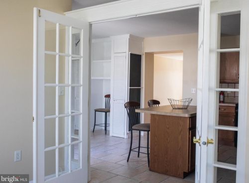 11 Highgrove Ct, West Deptford NJ 08086-3814 exterior