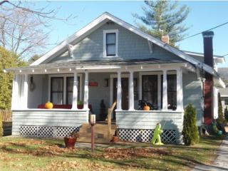 16 Deer St, Mill Village, VT 05701-3502