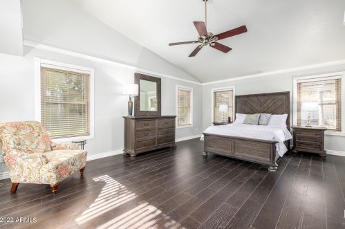 17002 32 Way, Phoenix AZ 85018-3973 exterior