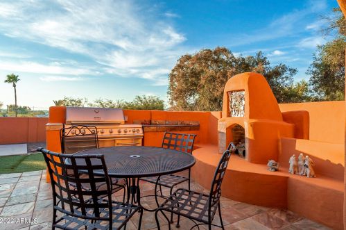 9032 14 Pl, Phoenix AZ 85014-4210 exterior