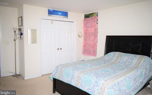 94 Drift Ave, Trenton NJ 08648-3505 exterior