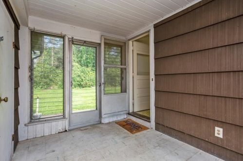 218 Western Cir, Montgomery MA 01085-3423 exterior