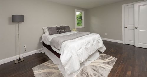 1364 Cohannet St, Taunton MA  02780-7136 exterior