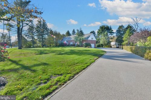 645 Kings Hwy, West Deptford, NJ 08051-3145