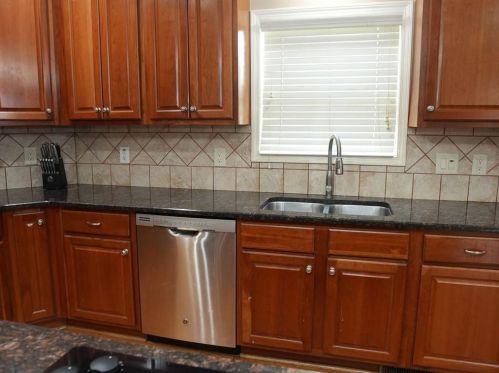 312 Pine Needle Ct, Stockbridge GA 30281-1595 exterior