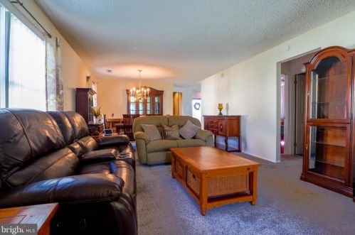 155 Lakebridge Dr, West Deptford NJ 08096-6717 exterior