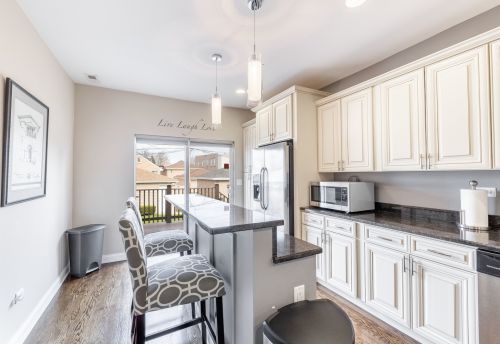 1907 Wenonah Ave, Forest View IL 60402-1666 exterior