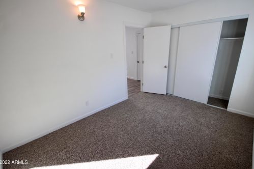 2562 Earll Dr, Phoenix AZ  85016-7404 exterior