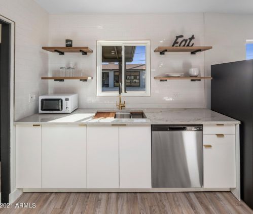 1413 Edgemont Ave, Phoenix AZ 85035-1809 exterior