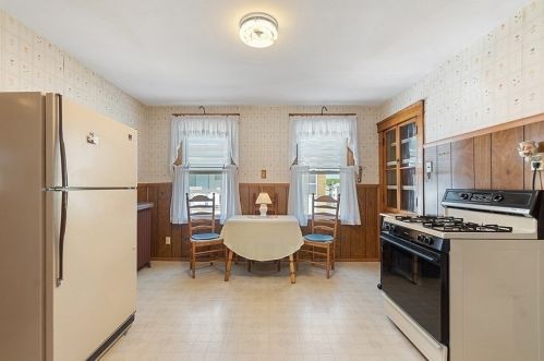 29 Halmstad St, Worcester MA 01607-1520 exterior