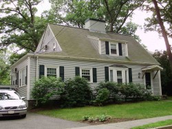 11 Elinor Rd, Newton, MA 02461-1832