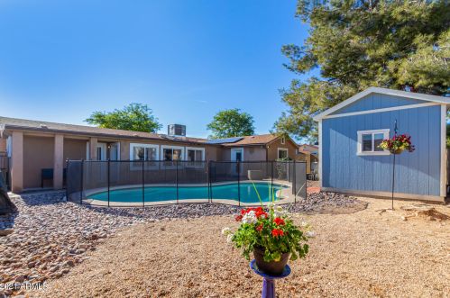 3736 Charter Oak Rd, Phoenix AZ 85032-7452 exterior