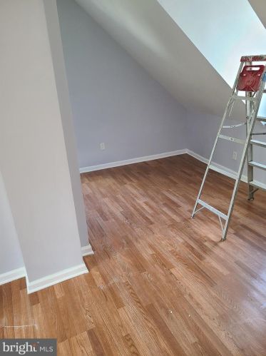 75 Barber Ave, West Deptford NJ 08096-2832 exterior