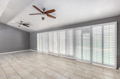 1202 Bethany Home Rd, Phoenix AZ 85015-1938 exterior