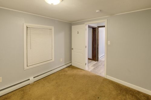 1098 Western Ave, Montgomery MA 01085-2616 exterior