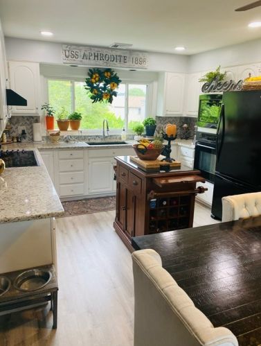 34 Perry Ave, Fall River MA  02726-3105 exterior