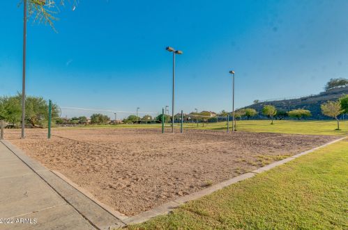 1004 Amberwood Dr, Phoenix AZ  85048-1937 exterior