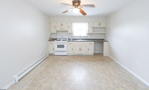 243 Hoyt St, Kearny NJ  07032-3910 exterior