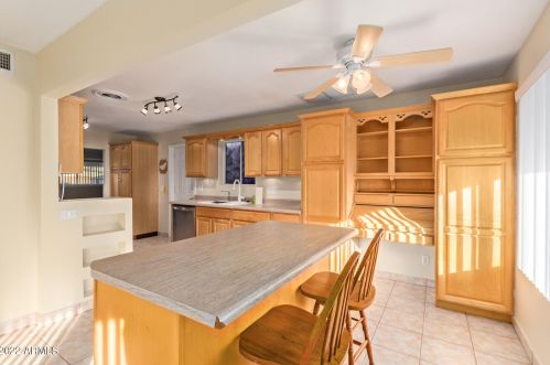 2328 Altadena Ave, Phoenix AZ 85029-3402 exterior