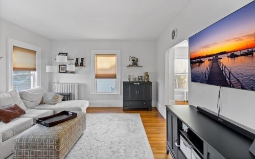 1198 Chestnut St, Newton, MA 02464-1309