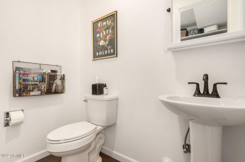 10808 43rd St, Phoenix AZ 85050-3342 exterior