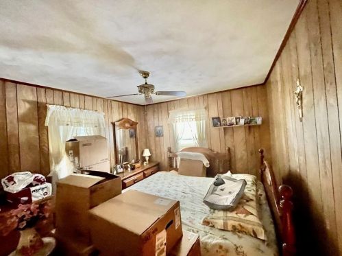 1083 Phillips Rd, New Bedford MA 02745-1716 exterior