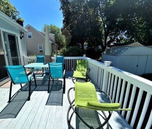 15 Yale Rd, Arlington MA  02474-3509 exterior