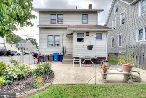 209 Delsea Dr, West Deptford NJ 08093-1222 exterior