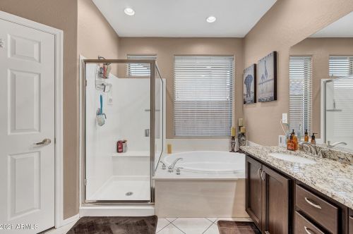 41515 Chase Oaks Way, Phoenix AZ 85086-1888 exterior