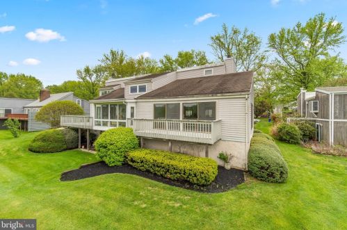 11102 Willow Bottom Dr, Columbia MD 21044-1069 exterior