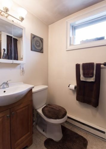 271 Franklin St, Fall River MA 02720-3104 exterior