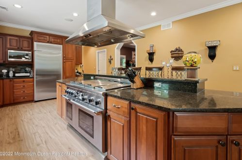 335 Veterans Hwy, Jackson Twp NJ 08527-2832 exterior