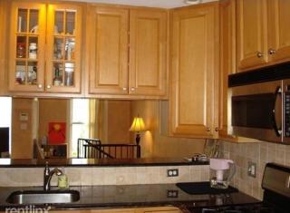 9 Russell St, Waltham MA  02453-8546 exterior