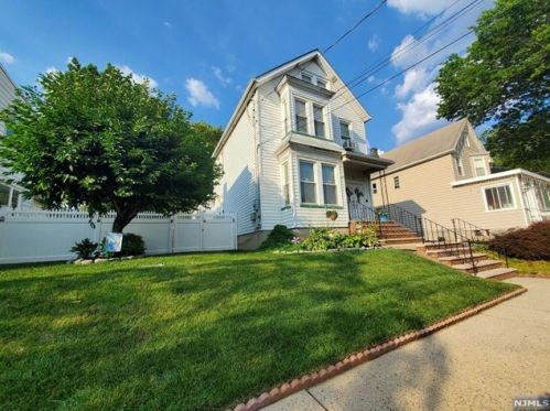 95 Woodland Ave, Kearny NJ  07032-2360 exterior