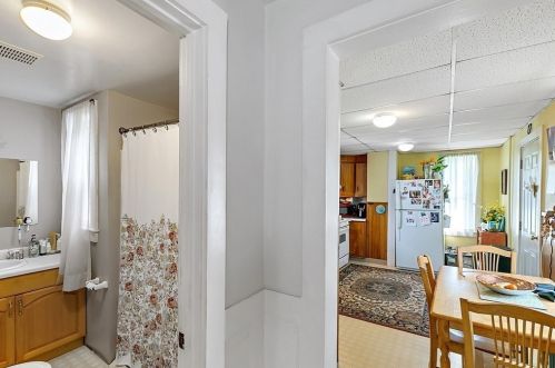 280 Court St, Plymouth MA 02360-4362 exterior