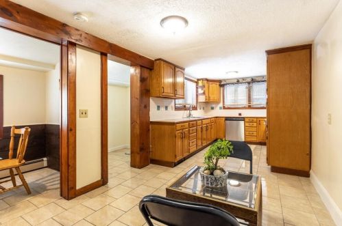 140 Norfolk St, Worcester MA 01604-2910 exterior