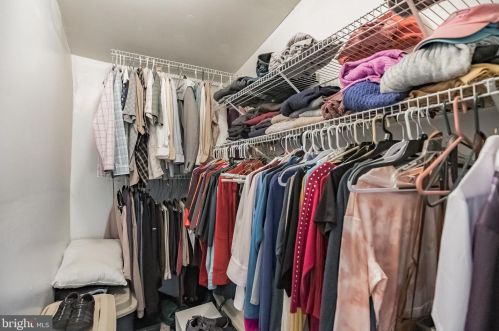 335 May Ave, West Deptford NJ 08096-1166 exterior