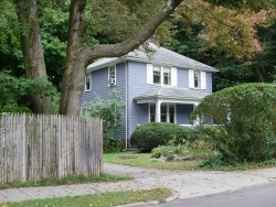 150 Beethoven Ave, Newton, MA 02468-1728