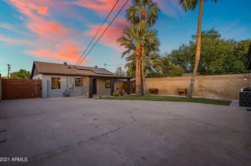 1413 Edgemont Ave, Phoenix AZ 85035-1809 exterior